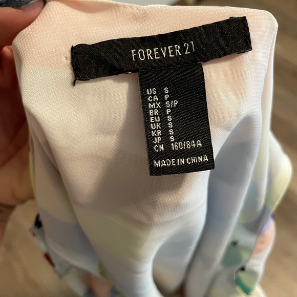 FREE Flowy bright colored tank - Picture 4 of 4